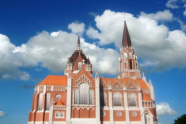 В Тернополі відбудують славетний костел... з бронзи