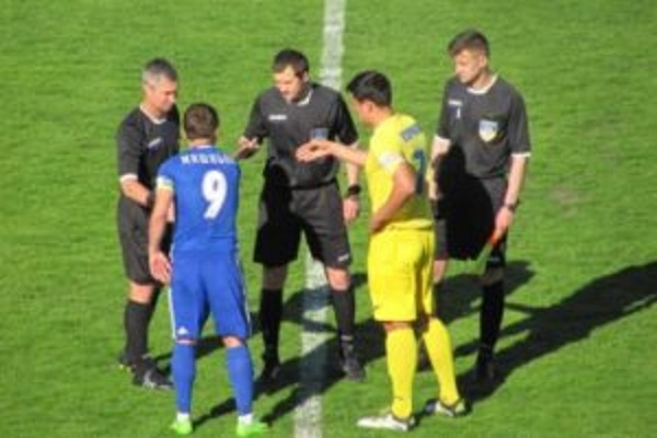 ФК «Тернопіль» з гучним скандалом програли маріупольському «Іллічівцю»