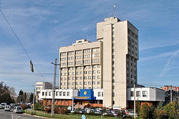 Їдальню в податковій хочуть здати в оренду