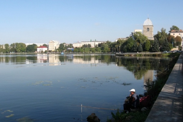 Для чого в Тернопільському ставі змішали свинець, аміак і багато солі?