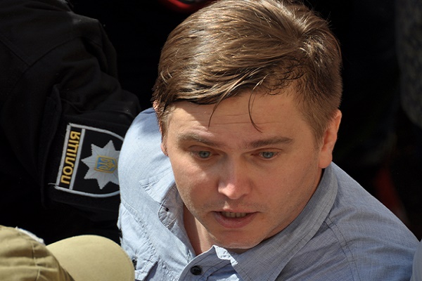 У Тернополі звільнили директора КП «Інтеравіа», який був ще й бізнесменом (Документ)