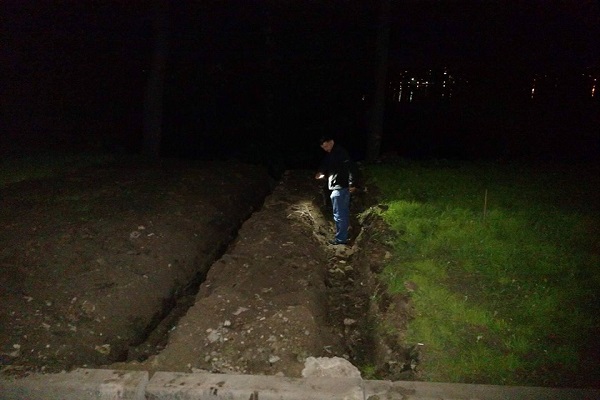 Поночі у тернополян крадуть став для приватного пірсу