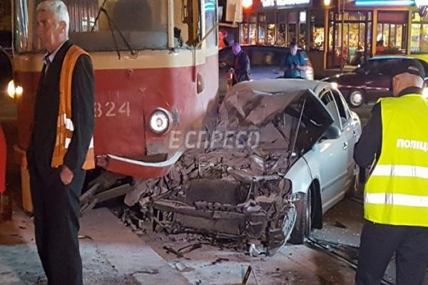 Що про аварію приховує Барна-депутат?