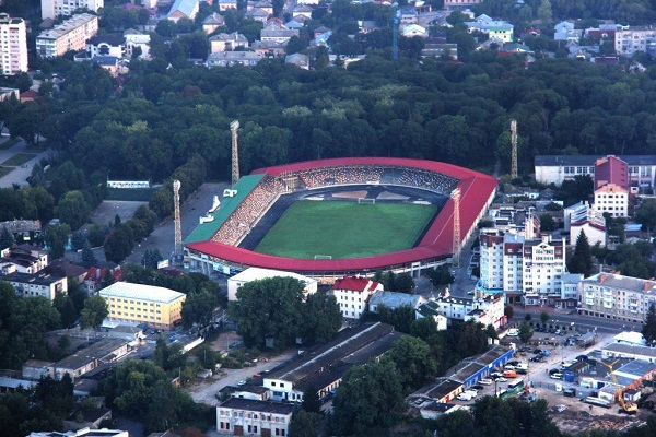 Косметичний ремонт міського стадіону зупинять, щоб почати капітальний