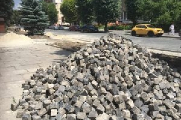 Стала відома доля тернопільської бруківки з дамби