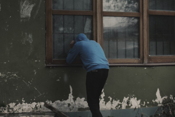 В Чорткові з лікувально-діагностичного центру вкрали батареї