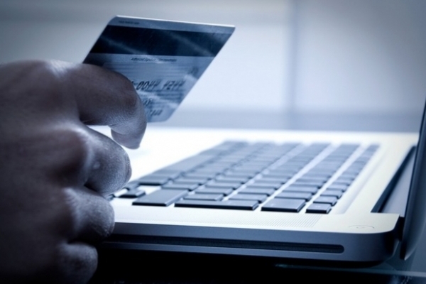 Зловмисник через інтернет обдурив тернополянина на величезну суму