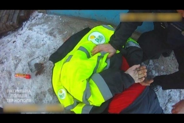 За те, що навів на копів зброю, тернопільський бізнесмен отримав... умовний термін (відео)