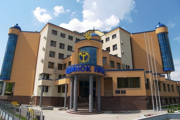 У службі зайнятості допомогли 22906 жителям Тернопільщини знайти роботу
