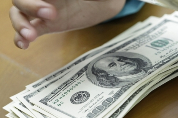 Біля ринку 15-річний тернополянин викрав зі скриньки у мусульман 1000 доларів та 3000 гривень