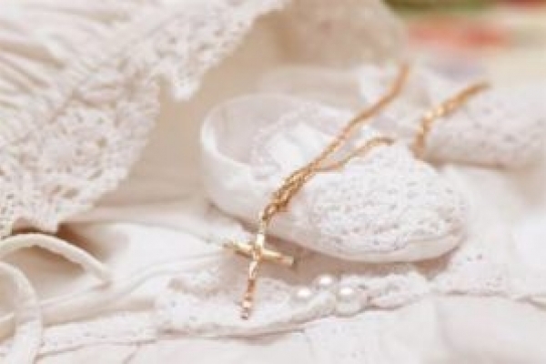 Скільки тернопільські батьки платять у церкві за хрещення дитини?