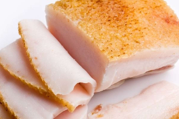 На Тернопільщині швидко дорожчає сало