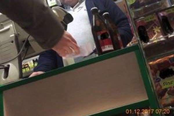 Поліція у Тернополі проводить нічні рейди та штрафує магазини