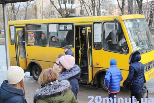 Які маршрутки та тролейбуси їздитимуть у Тернополі в новорічну ніч