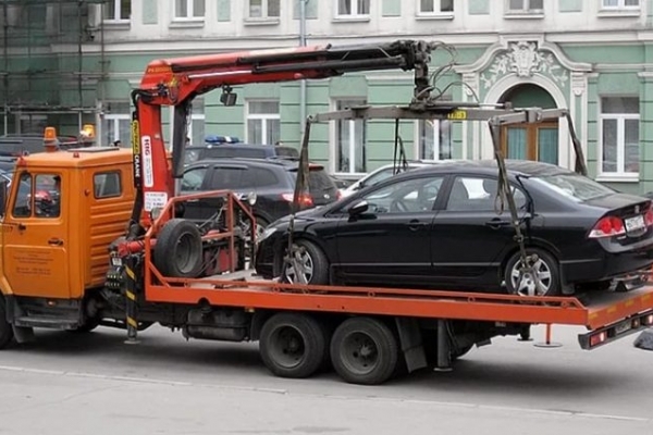 Ось хто потрапить “під роздачу”: Влада вигадала нову схему, як хитро позбутися авто на «бляхах»