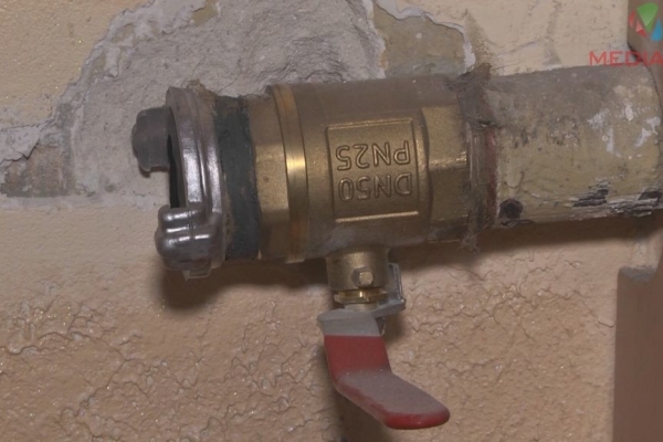 В Тернополі крадуть пожежні рукави для добувачів бурштину (Фото)