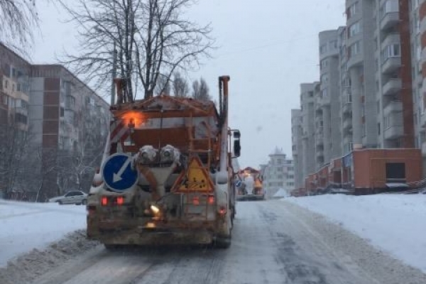 15 метрів по периметру, – ось як підприємці повинні прибирати сніг біля своїх закладів