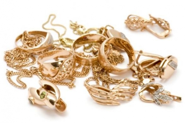 Ювелірні магазини зобов'яжуть повідомляти про дорогі покупки українців