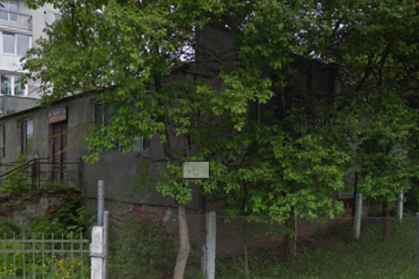 В Тернополі спробують продати великий адмінбудинок