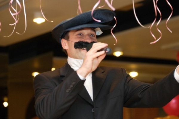 Тернопільські податківці кажуть, що тамада мусить ділитись заробітком