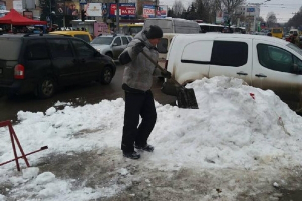Як муніципали борються з недбальством деяких тернополян