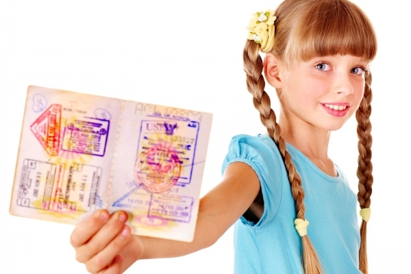 Як оформити закордонний паспорт дитині