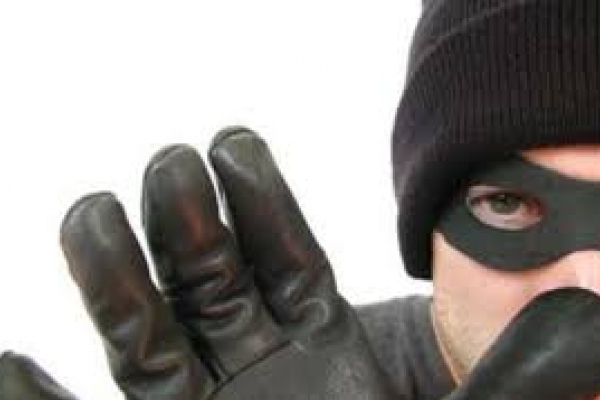 В Збаражі злодії розкрадали завод