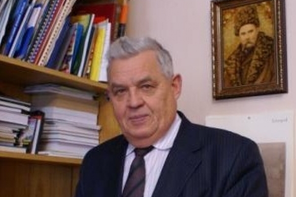 Як в Кременці ректор Ломакович виганяє на вулицю викладачку з дітьми