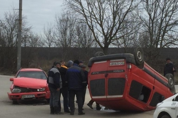 Тернополянин просить навести лад на аварійній ділянці дороги на «Сонячному»