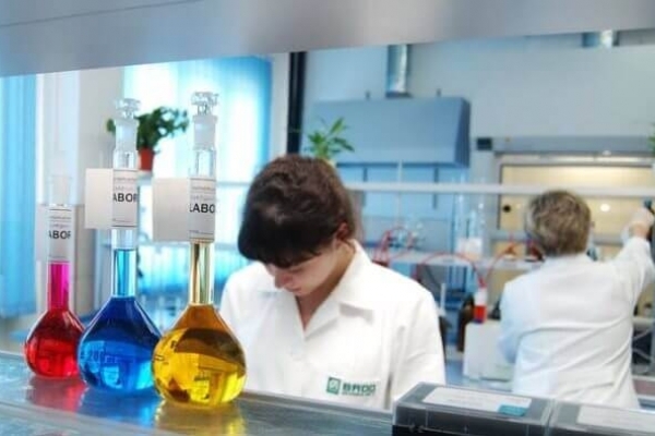 Кишкова паличка та аміак – аналізи обстеження води в Тернополі та околицях