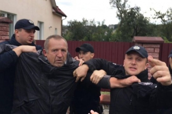 Рейдерські послуги начальника ДВС Романа Литвина?