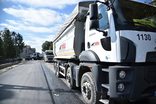 У селі Токи Підволочиського району ремонтують дорогу (Фото)