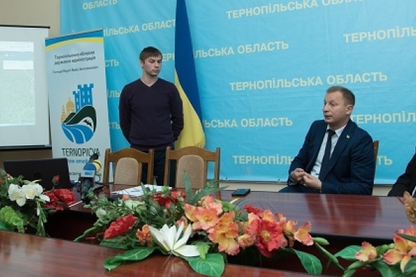 Тернопільщина першою створила унікальну мультимовну туристичну карту області (Відео)