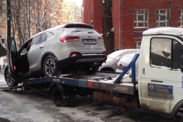 В Тернополі неправильно припарковані автомобілі збиратиме евакуатор