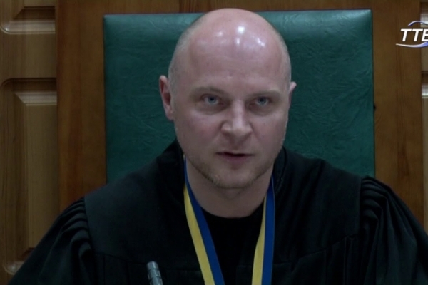 Невже двох покидьків, які вбили таксистку, тернопільський суддя «просто так» відпустить додому? (Відео)