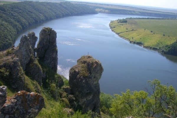 На березі Дністра затіяли будівництво сучасного комплексу