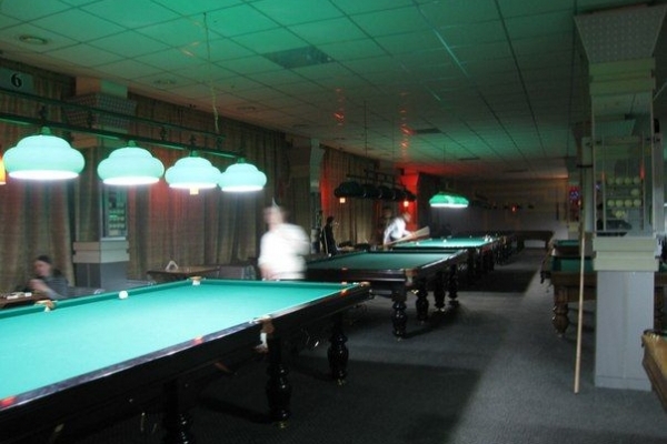 В більярдному клубі «Абриколь» відвідувачі побили поліцейських