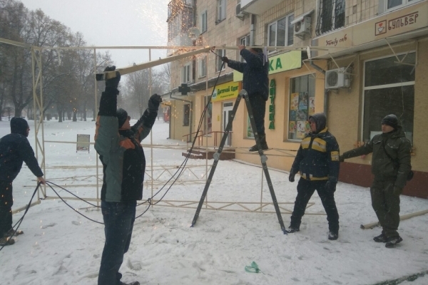 На бульварі Данила Галицького демонтували черговий літній майданчик