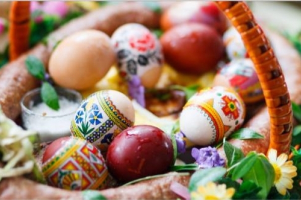 Готуйтесь до свята завчасно: У яку суму обійдеться українцям цьогорічний великодній кошик (Відео)