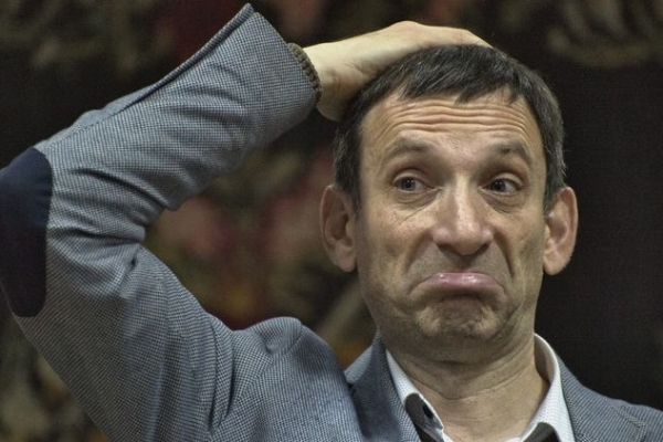 Хоч коня, хоч шоумена. Віталій Портников про розгром та олігархів