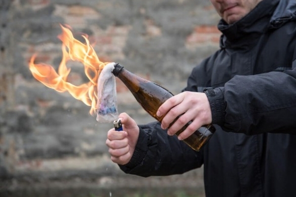 Рolski kurwy спалили житло українців, які будували для них метро у Варшаві