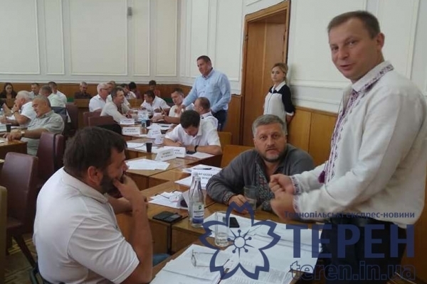 Обласним депутатам таки вдалося прилаштувати Степана Барну (Відео)