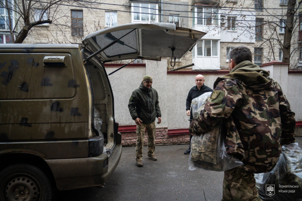 Сергій Надал: «Допомога армії від Тернополя» працює -  на фронт вже відправлено більше 2280 комплектів зимової форми та понад 3000 пар взуття»