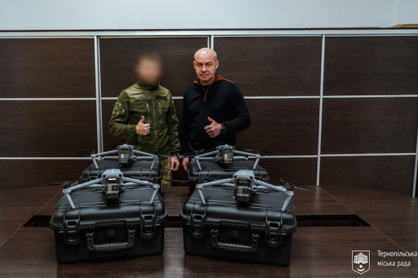 Дрони на фронт майже щодня: Надал від громади Тернополя передав унікальні квадрокоптери нашим захисникам