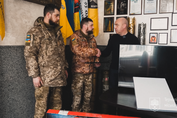 Тернопіль передав техніку для 2-го стрілецького батальйону 156 бригади: Сергій Надал