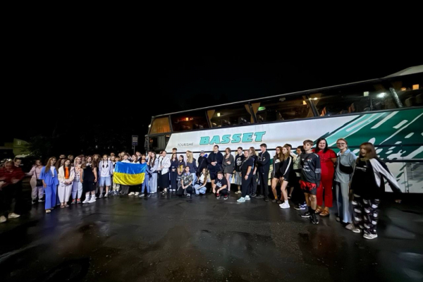 Діти захисників з Тернополя вирушили на відпочинок до Швеції