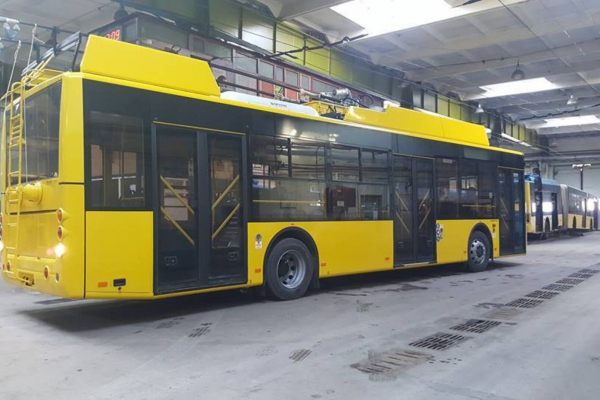 Тернопіль наприкінці весни 2026 року має отримати 17 нових українських тролейбусів.