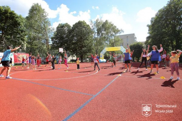 У Тернополі побудували унікальні спортивні майданчики під відкритим небом та збільшення соціальної допомоги