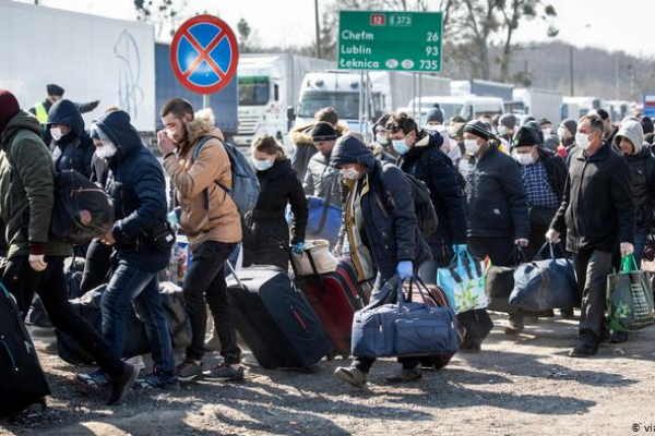 Заробітчани та наймані працівники: кого зачепить податкова амністія в Україні