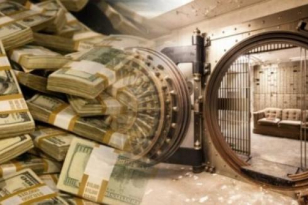З комірок банків краще заздалегідь усе забрати: українцям розповіли, що буде з їх банківськими активами у випадку повномасштабної війни